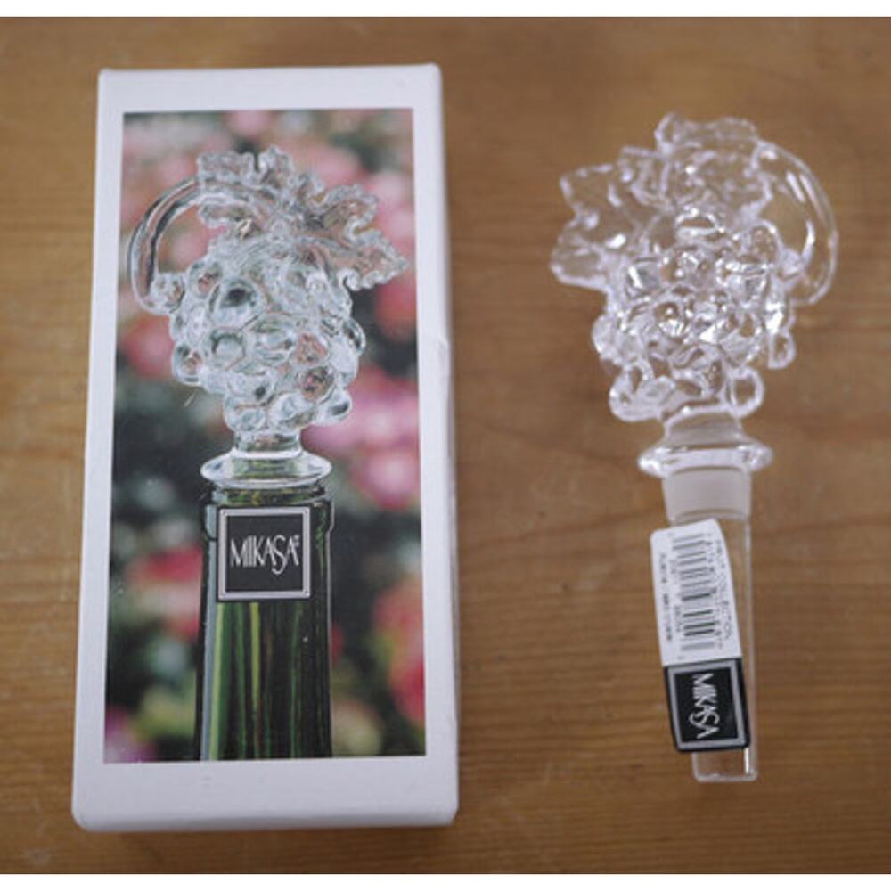 NEW Beautiful MIKASA Austrian Lead Crystal Wine Bottle Stopper Grapes T8174900
